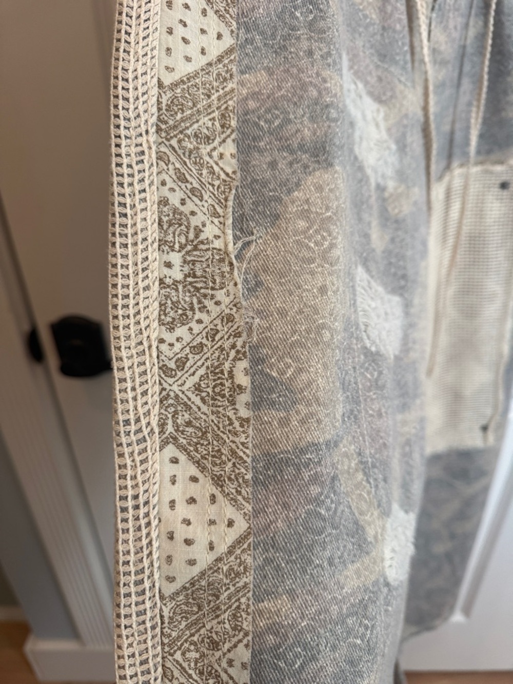 POL Neutral Patchwork Wide-Leg Pants with Crochet Details- SMALL - Picture 10 of 17